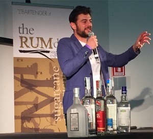 Daniele Biondi spiega il T'Punch al Rum Day 2015