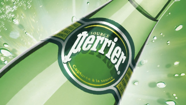 Perrier---Logo-su-bottiglia