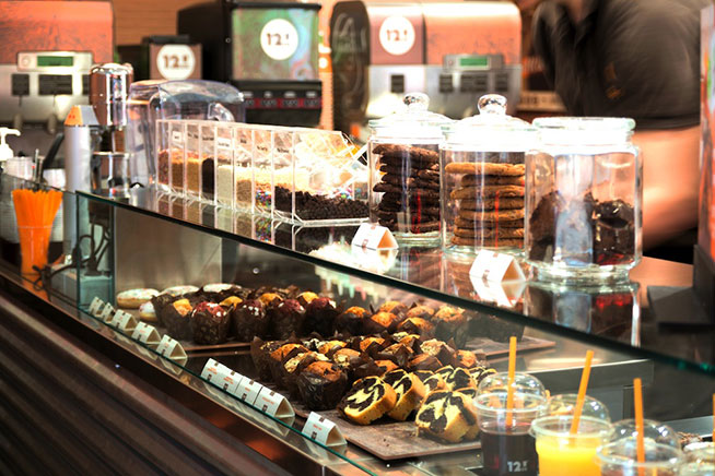 12Oz-piazza-Duomo-Milano-vetrina