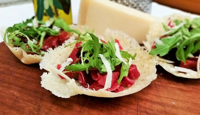 grana-padano-cestini-di-grana-con-straccetti-di-bresaola