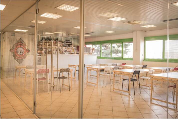 spazio espositivo poliedrico, training room, meeting, masterclass e degustazioni presso nuova sede di Ghilardi Selezioni al Centro Galassia di Bergamo