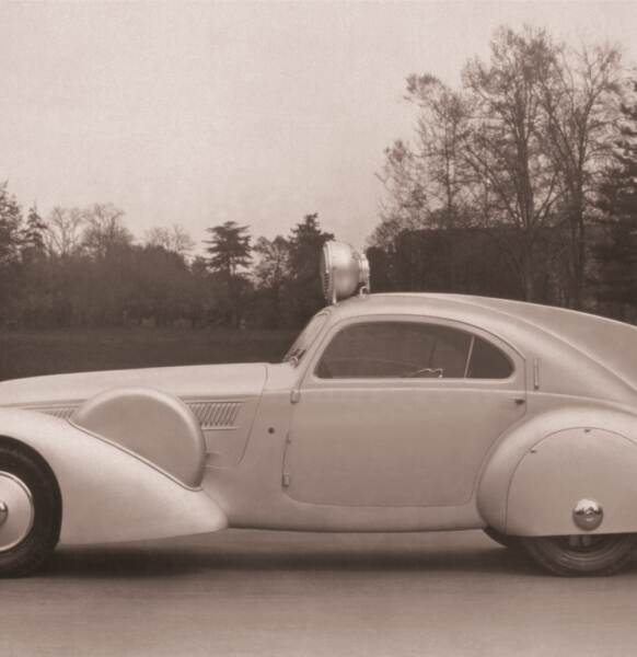 1930s_Giro d’Italia_Auto pubblicitaria China MARTINI