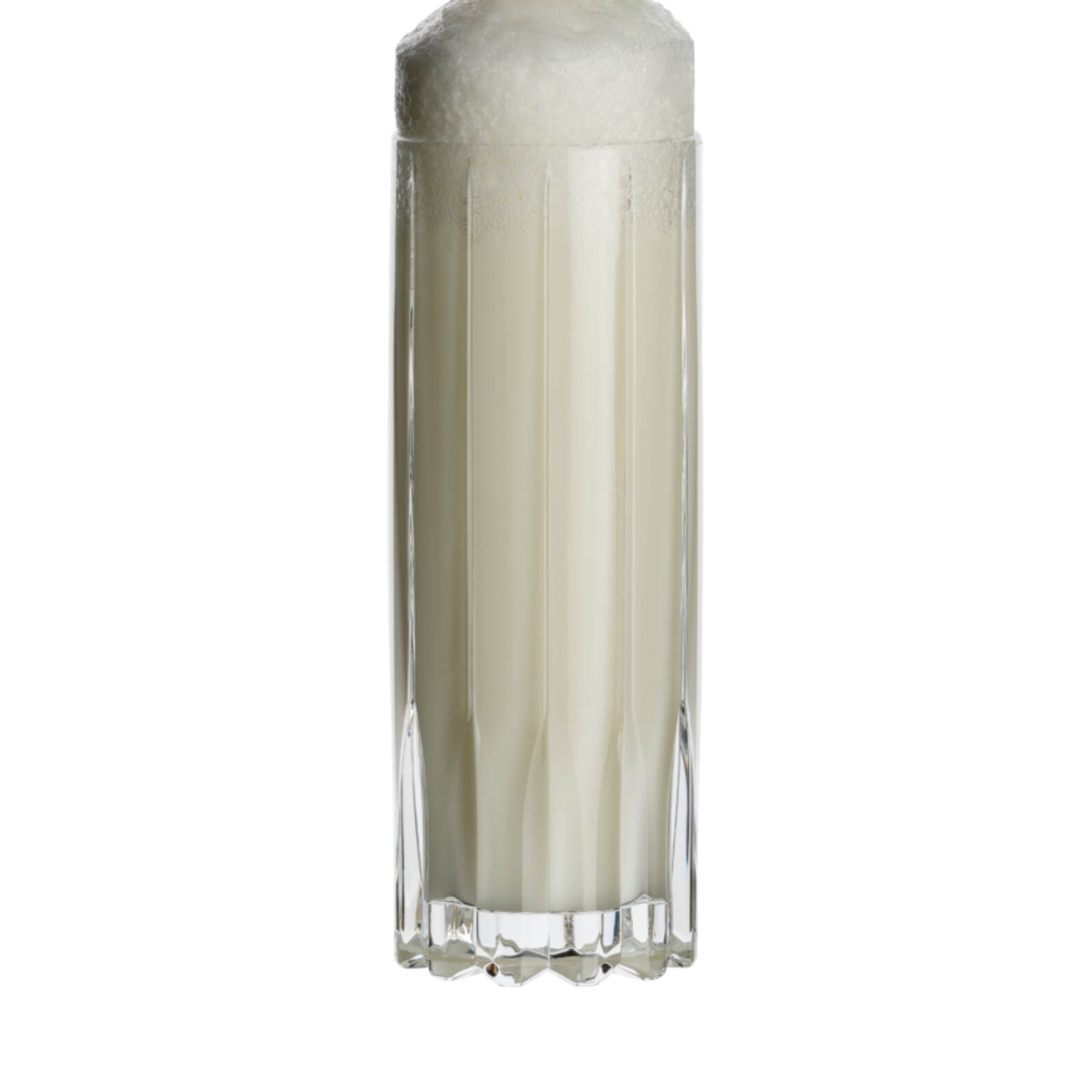 0417-03_Drink-Specific-Glassware_Fizz_white_filled