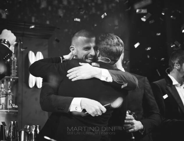 abbracio del vincitore a Aldo Bruno Russo