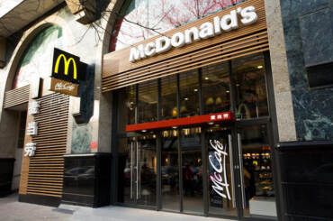 Un ristorante McDonald's e una caffetteria McCafé a Pechino | Credito: McDonald's China