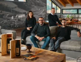 Il Natale di Cavazza pensa in grande per onorare le feste: proposte Magnum e vecchie annate