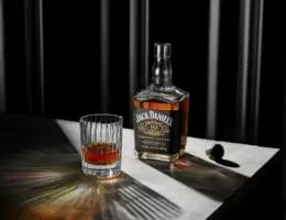 Jack Daniel’s 10-Years-Old: Lynchburg arriva a Rumore per un viaggio lungo dieci anni