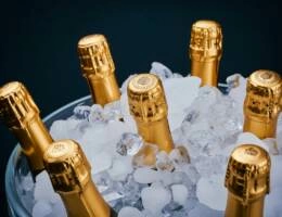 Italia supera 1 miliardo di bottiglie di spumante nel 2024: l’analisi UIV