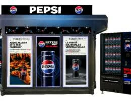 Pepsi rivoluziona il Natale con la campagna “Better Without Xmas Red Flags”